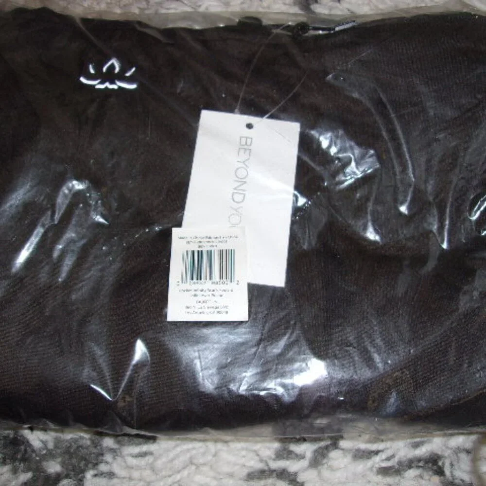 Beyond Yoga Hidden Pocket Infinity Scarf Black Fabfitfun Travel Accessory NEW